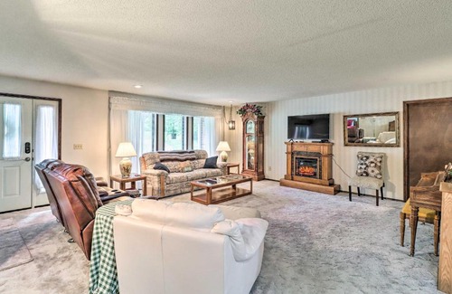 Mountain Home House | Mountain Home Retreat about 5 Mi to Norfork Lake!