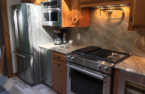 Charlottesville House | Mountain House in Charlottesville, VA Just minutes away from downtown and UVA