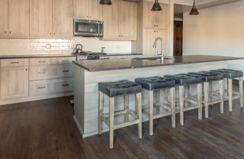 Big Sky House | Mountain Lake Condo | Unit 401B