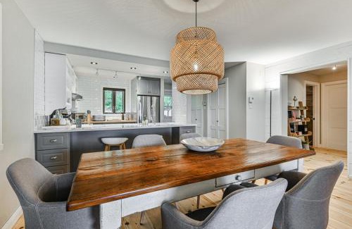 Mont-Tremblant House | Mountain Lake Retreat Cozy Condo with Great Views
