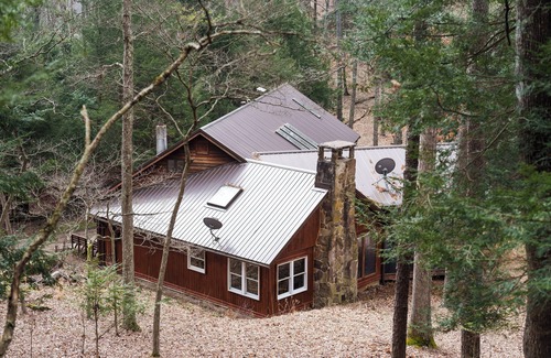 South Bloomingville Cabin | Mountain Lodge Hocking Hills 60 Acre Retreat!