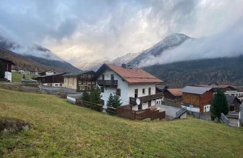 Soelden Ski Chalet | Mountain Lodge Sölden - Ski in Bike out Chalet