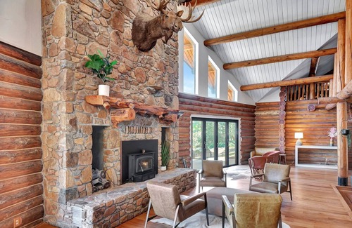 Alpine Cabin | Mountain Luxury Lodge in Alpine!