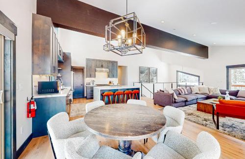 Truckee House | Mountain Majesty