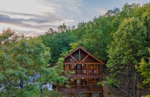 Gatlinburg - Pigeon Forge House | Mountain Majesty With Spectacular Views