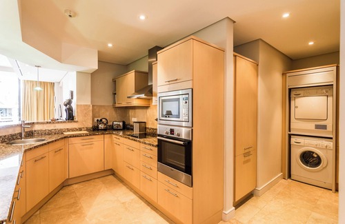 Victoria and Alfred Waterfront Hotel | Mountain Marina Luxury Apartments