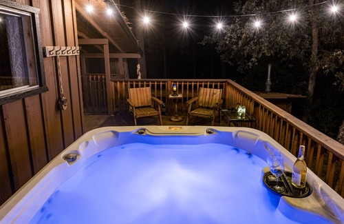 Oakhurst Cabin | Mountain Meadow Cabin with Private Hot Tub, Close to Yosemite & Bass lake