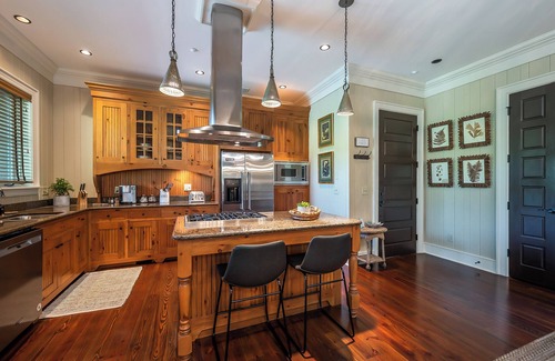 Mill Spring House | Mountain Meadow Villa | Your Ultimate Mountain Getaway with a Hole-in-One View!