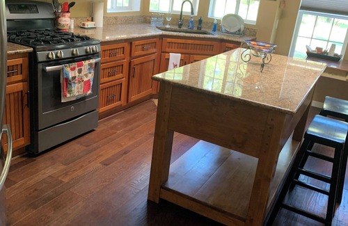 Payson House | Mountain Meadows - 3 Bd 2 Ba home - Private Deck, Jacuzzi, Pets Welcome!