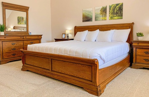 Ponce De Leon Bed & Breakfast | Mountain Meadows Retreat - A Romantic Escape Overlooking the Ozark Mountains