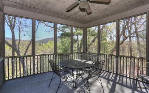 Big Canoe House | Mountain Memories - Viking gas range GE double ovenwarmer Lake views
