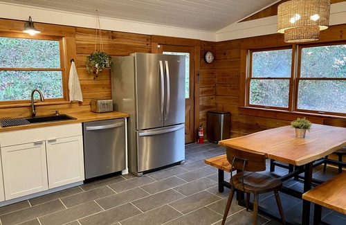 Sylva Cabin | Mountain Modern Cabin minutes from WCU, Sylva, & the Tuckaseegee River