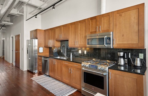 Basalt Condo | Mountain Modern | Deck, Gym, Fireplace, A/C