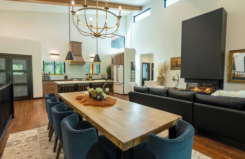 West Glacier House | Mountain Modern River Retreat one mile from Glacier Park & 30 mi from Whitefish!