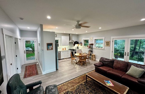 Saluda Cottage | Mountain Retreat in Saluda w/EV Charger Steps to Town, Dining, Hiking Trails