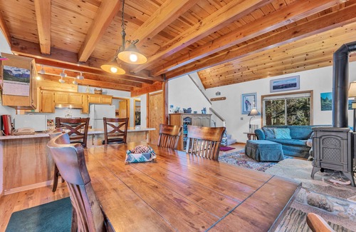Serene Lakes House | Mountain Retreat Near Ski Resorts and Lake