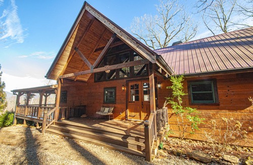 Hayesville Cabin | Mountain Retreat w/4 Bedrooms, Mtn. Views, Hot Tub, Internet and much more.