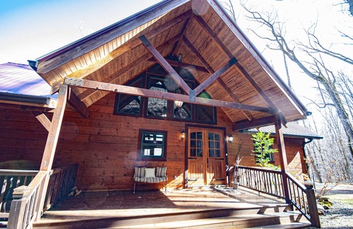 Hayesville Cabin | Mountain Retreat w/4 Bedrooms, Mtn. Views, Hot Tub, Internet and much more.