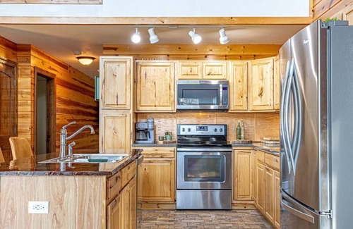 Brevard Ski Chalet | Mountain Retreat with Stunning views, 7 Priv Acres, Sauna, Hot Tub, and Gameroom