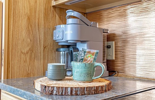 Brevard Ski Chalet | Mountain Retreat with Stunning views, 7 Priv Acres, Sauna, Hot Tub, and Gameroom