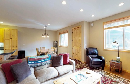 Warm Springs House | Mountain Retreats