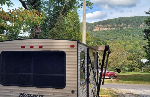 Chattanooga House | Mountain River RV Escape 12 min to downtown & Pet Friendly