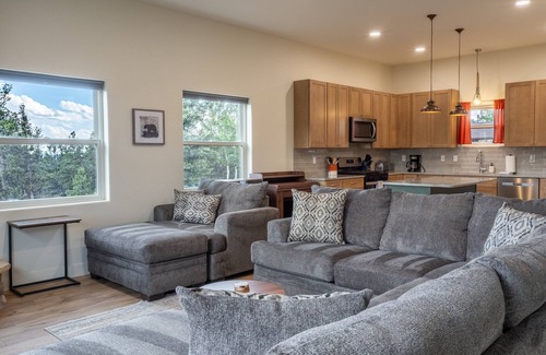 Florissant House | Mountain Serenity Retreat