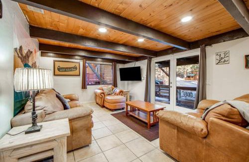 Big Bear Lake Ski Chalet | Mountain & Ski Slope View Cabin 3bd/3bth Sleeps 10