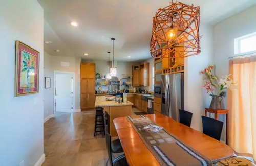 Kelseyville House | Mountain Spa Retreat