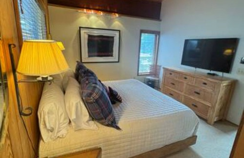 Mountain Valley House | Mountain Summit Serenity Aspen Views