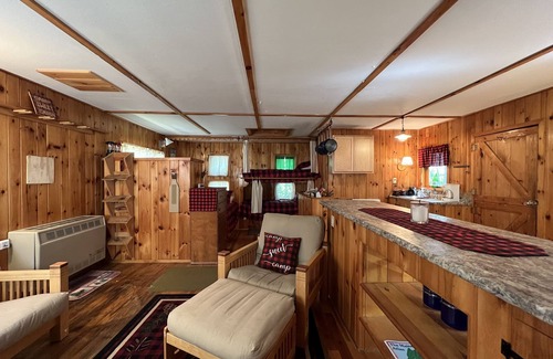 Greenville Cabin | Mountain Therapy (Access to Moosehead Lake!)