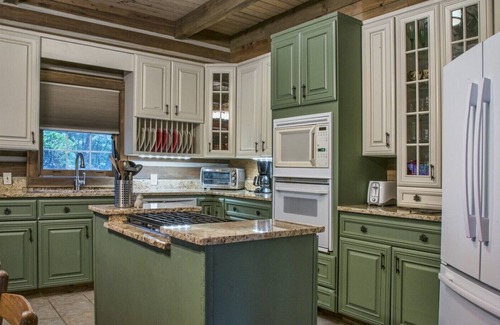 Lake Lure Cabin | Mountain Top Cabin in Lake Lure~Year Round Awesome Mountain/Sunset Views~Hot Tub