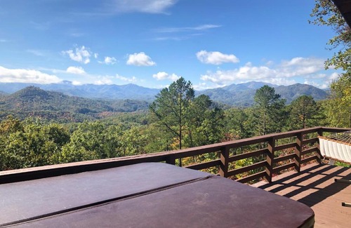 Bryson City House | Mountain Top Cabin