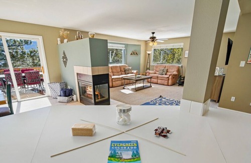 Shadow Mountain House | Mountain Top Escape! Hot tub, Gameroom, Firepit!