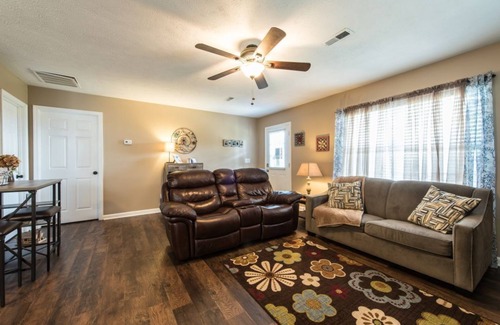 Kodak Condo | Mountain View 1BR Condo! Book 3 Nights, Get 1 FREE