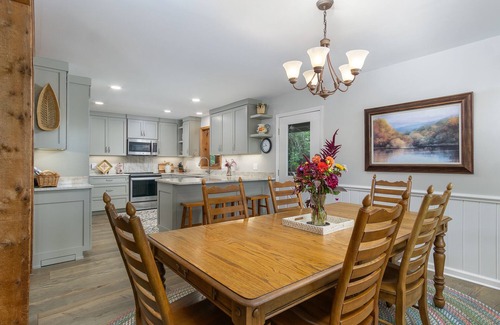 Montreat House | Mountain View | 4 Bedroom Montreat Home | Pet Friendly - 4 Bedroom, 3.5 Bathroom