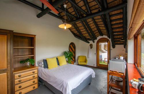 Paarl Apartment | Mountain View and Vineyard View