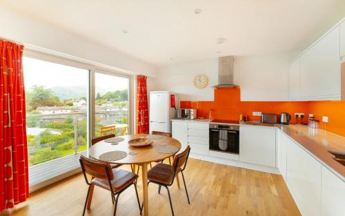 Ambleside House | Mountain View at 5 Badgers Rake