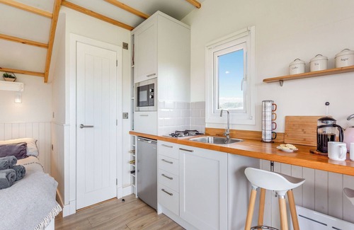 Glen Urquhart Cottage | Mountain View Beauly - UK38303