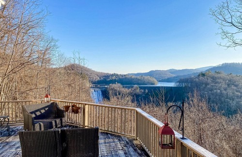 Cullowhee Cabin | Mountain view cabin with expansive deck, balcony, & fireplace - dogs OK