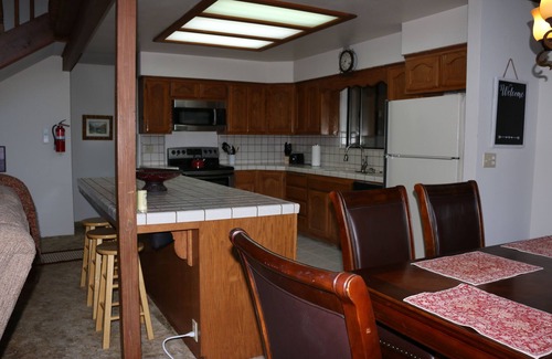 Midpines Ski Chalet | Mountain View Chalet