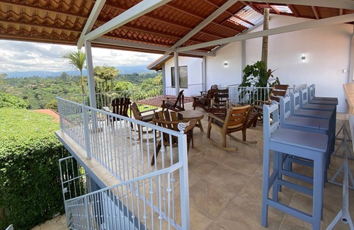 San Isidro Bed & Breakfast | Mountain View family Bedroom for Eight