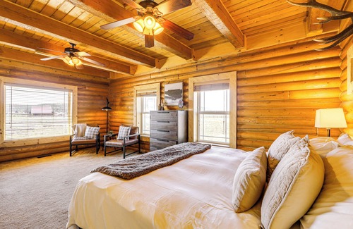 Fort Valley Cabin | Mountain-View Flagstaff Cabin: 8 Mi to Snowbowl!
