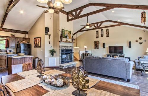 Chalet Village North House | Mountain-View Gatlinburg Cabin with Private Hot Tub!