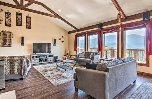 Chalet Village North House | Mountain-View Gatlinburg Cabin with Private Hot Tub!