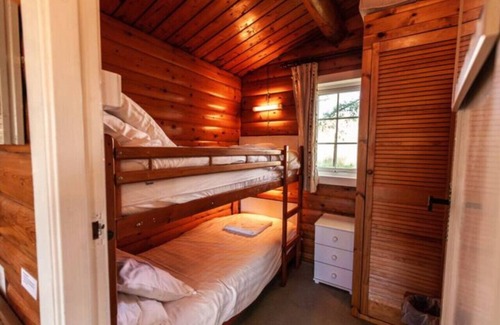 Bronaber Cabin | Mountain View 3 Bed Log Cabin