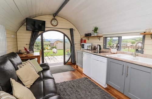 Rhayader Cottage | Mountain View