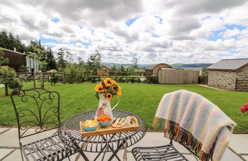 Rhayader Cottage | Mountain View