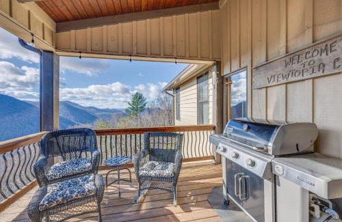 Dillard House | Mountain-View Georgia Cabin with 2 Decks