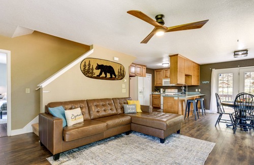 Franklin Cabin | Mountain View Home in Franklin < 9 Mi to Gem Mine!